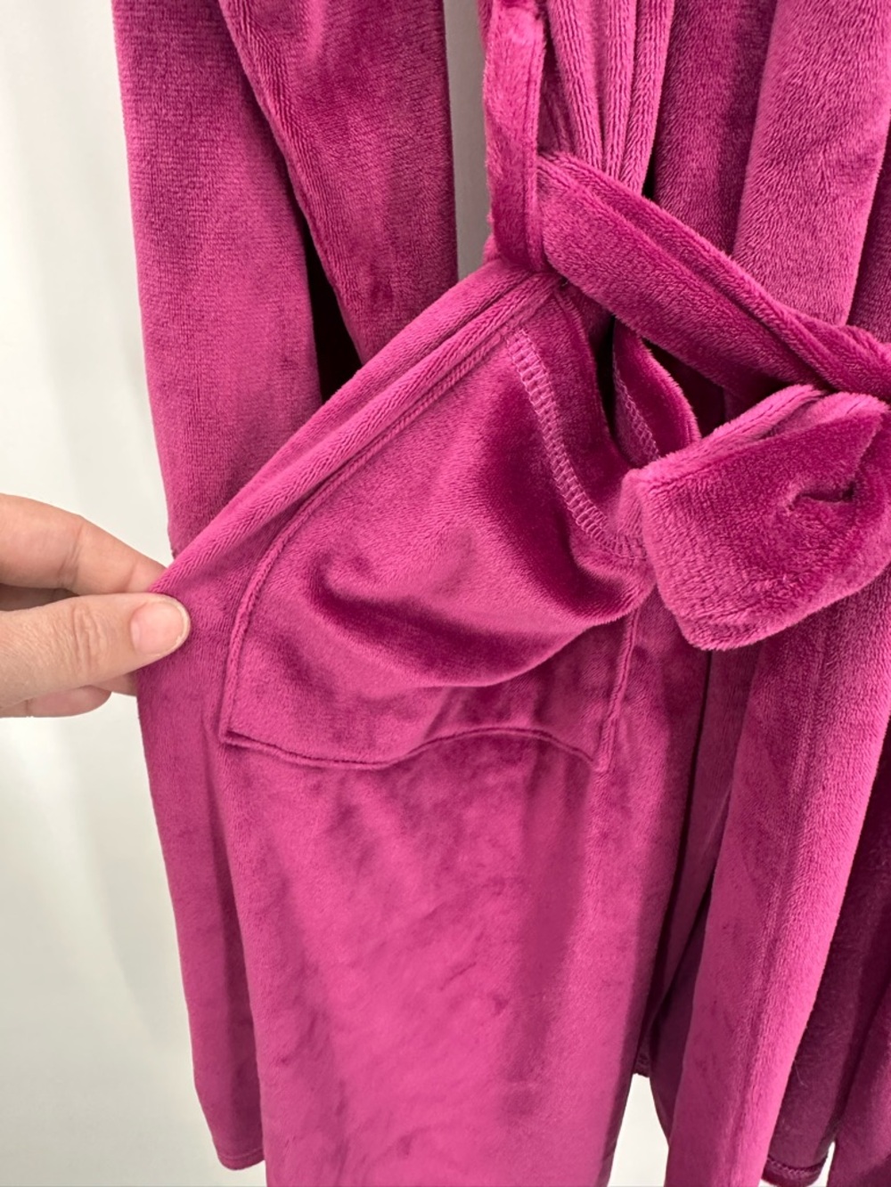 Juicy Couture Embellished Rhinestone Velour Wine Robe Size S/M - Picture 4 of 6
